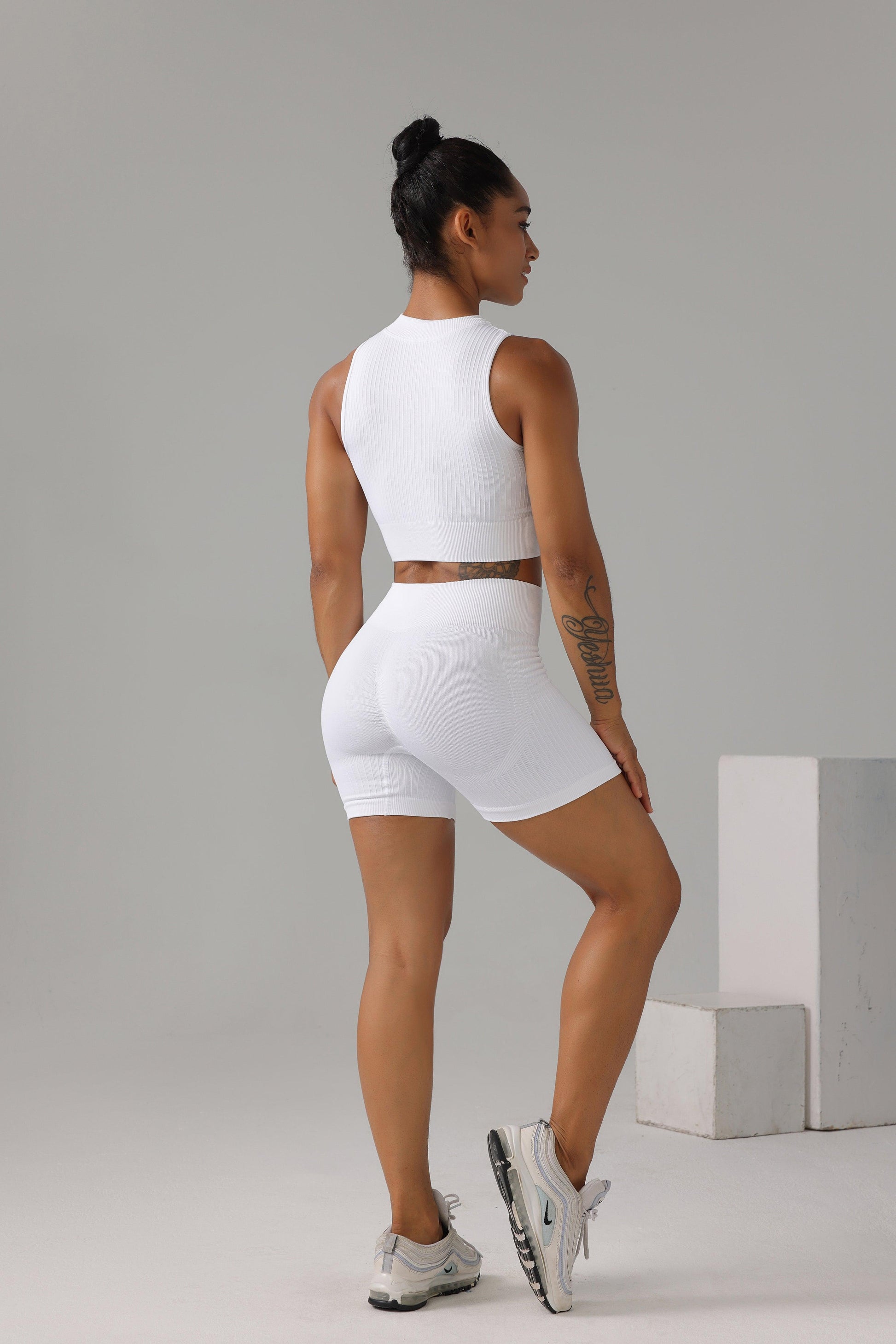 Exquisite workmanship for a confidence-boosting fitness item in white - ascendiastore