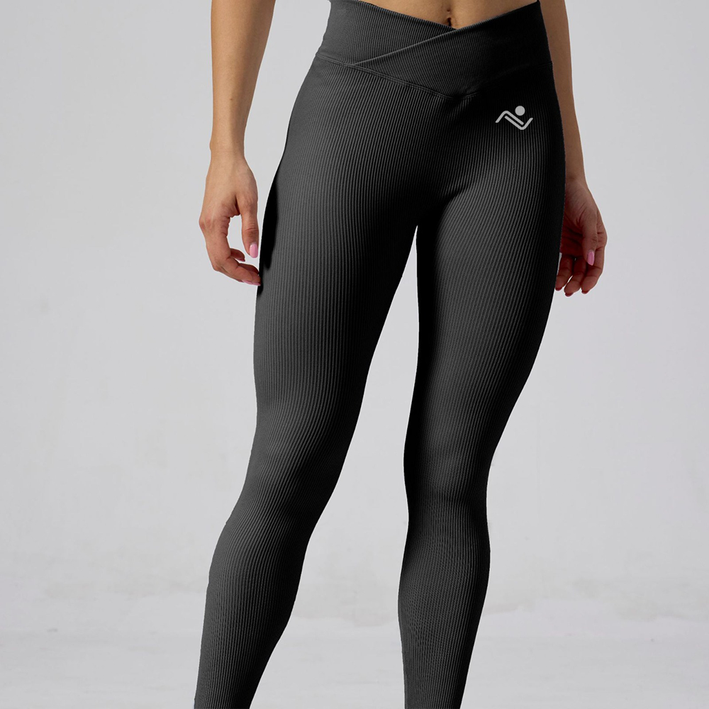 Women sports bottom  in black- ascendiastore
