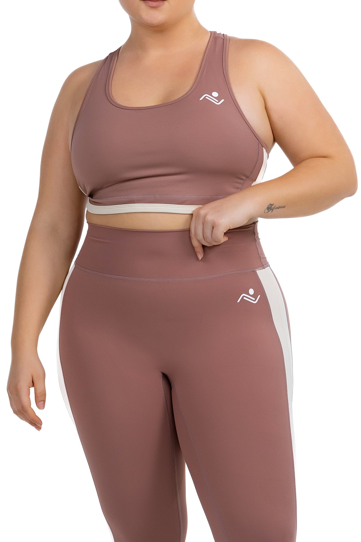 FitFusion Workout Set (XL–4XL) in Rosewood, detail of the racerback bra and waistband on model, Ascendia