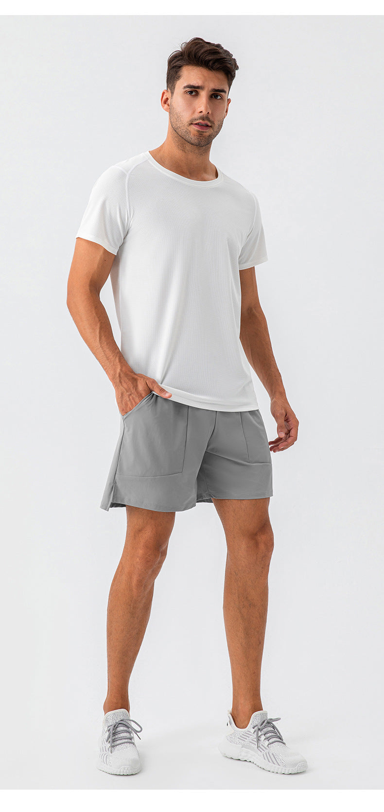 SIDE POCKET LOOSE FITTING SPORTS SHORTS