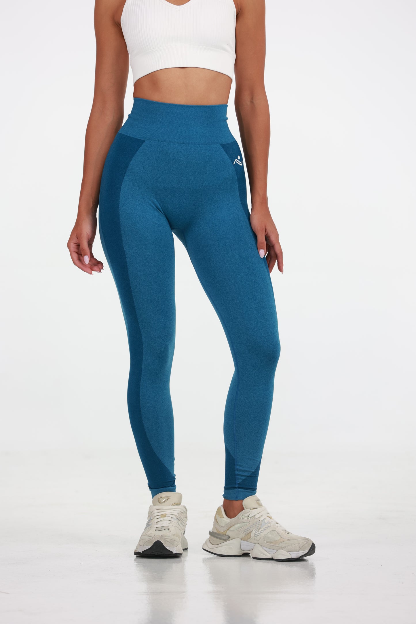 Seamless Lines Leggings - blue front, Ascendia