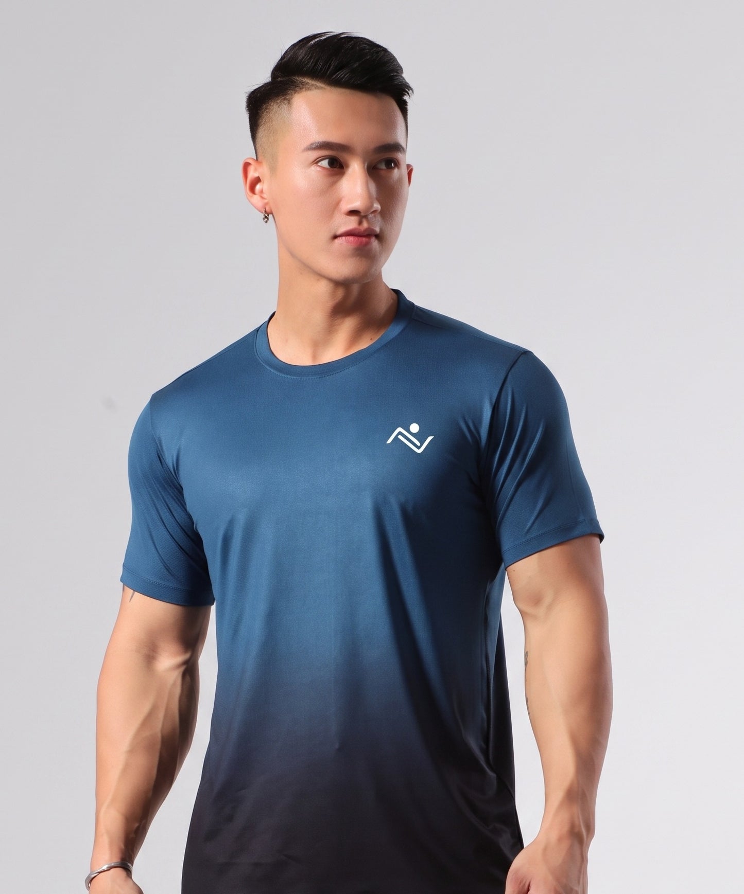 Men's Gradient Training Tee - blue detail, Ascendia