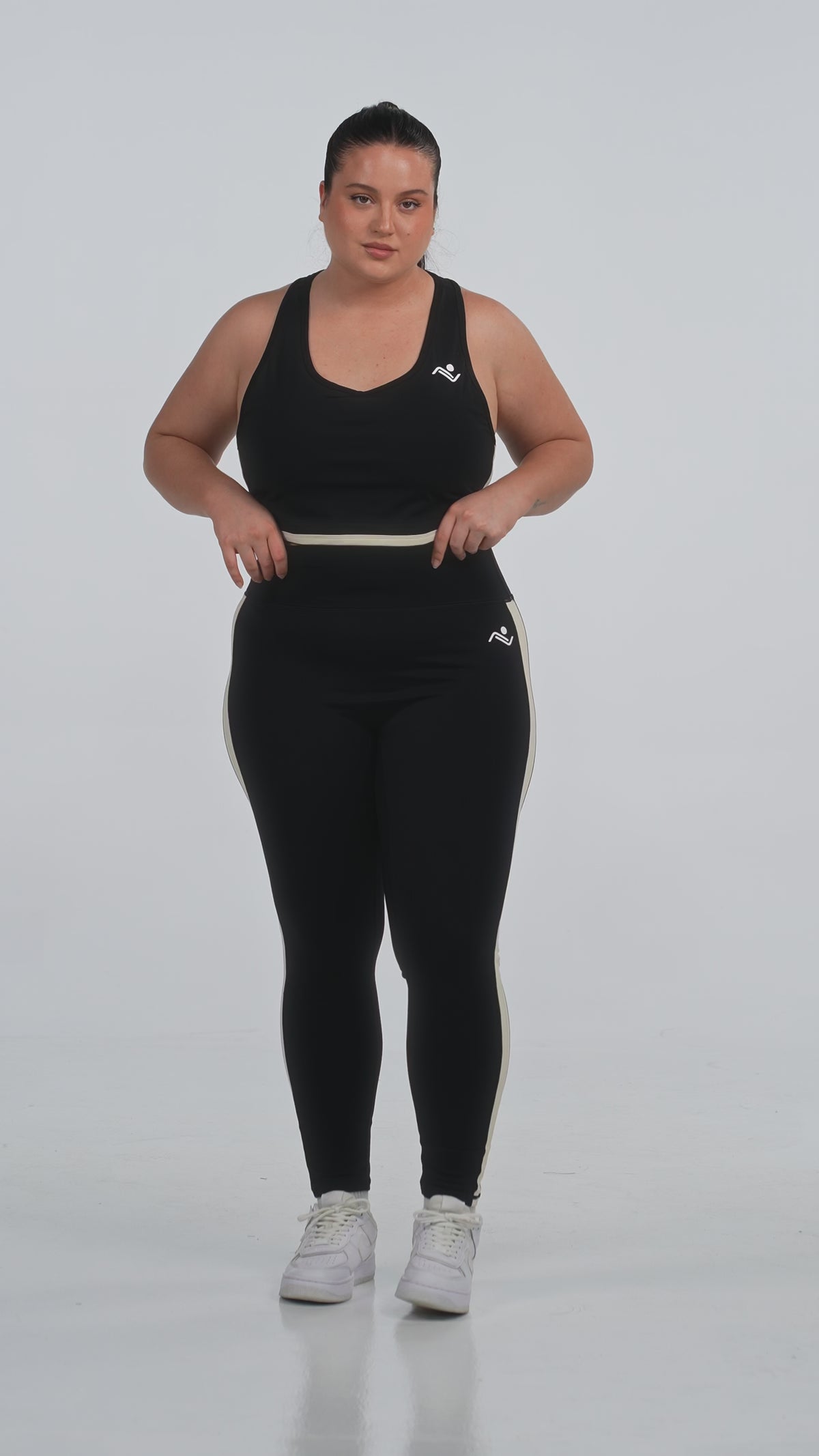FitFusion Workout Set (XL–4XL) in Black, video, Ascendia